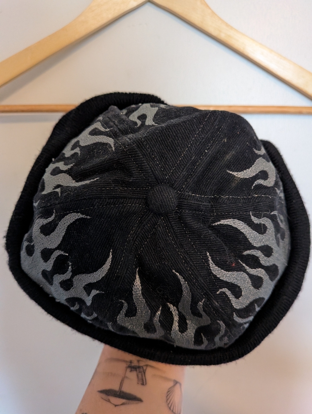 Harley-Davidson Black & Gray Flame Beanie - Picture 2 of 4